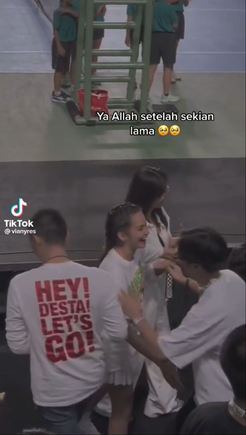 Enzy Storia dan Dikta