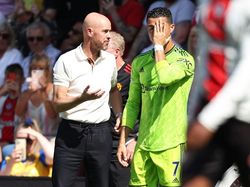 Carragher: Fans MU Pasti Bela Ten Hag, Bukan Ronaldo