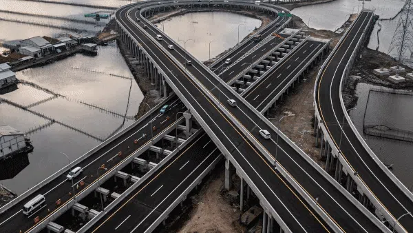 Foto-foto Uji Coba Jalan Tol Semarang-Demak Seksi II