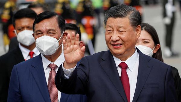 Foto-foto Presiden China Xi Jinping Tiba di Bali