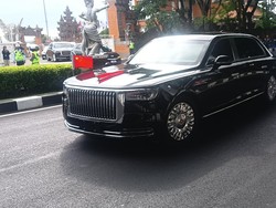 Xi Jinping Mendarat di Bali, Lambaikan Tangan ke Penabuh-Jurnalis