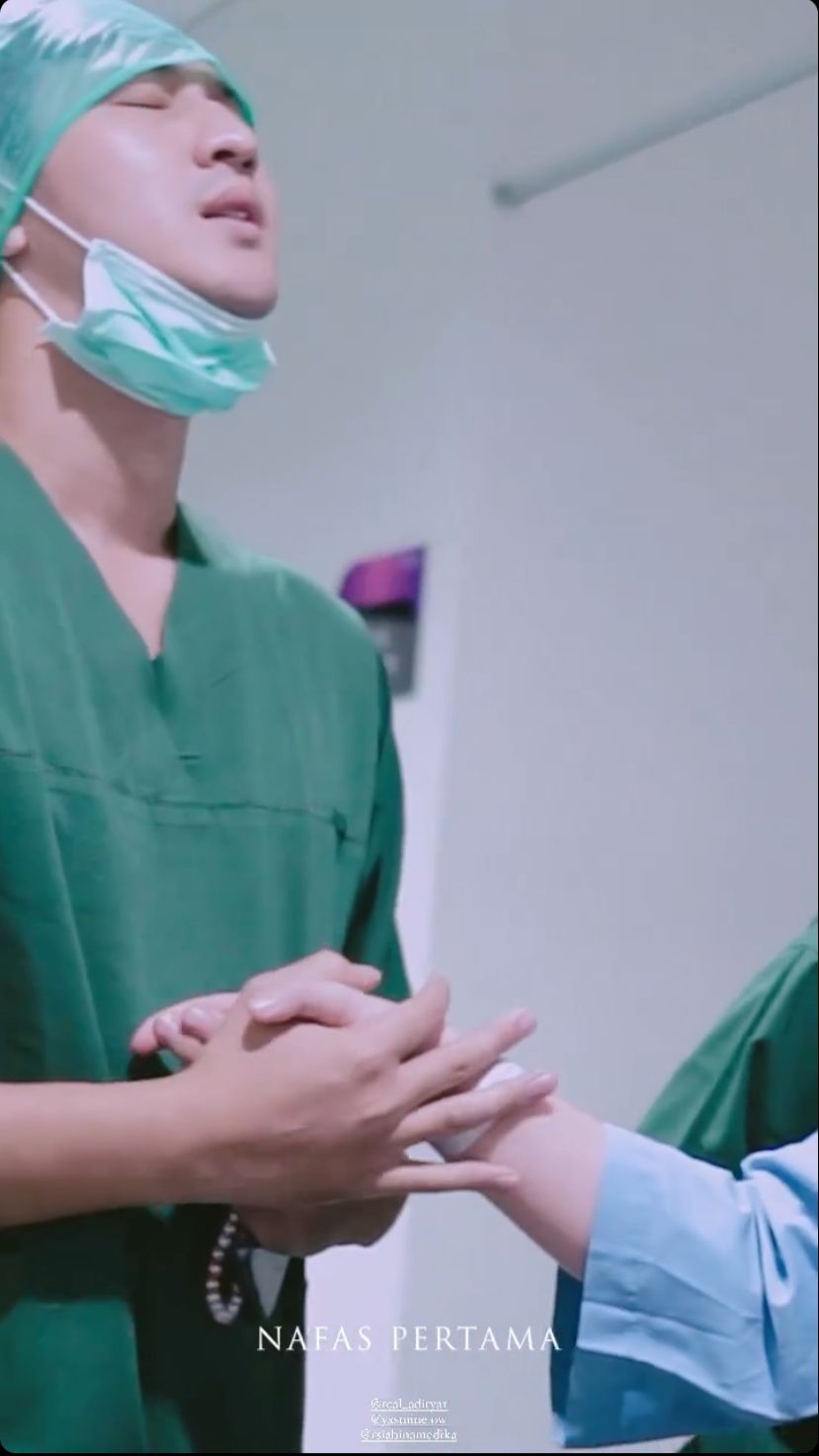 Istri Aditya Zoni Melahirkan Istri Aditya Zoni Melahirkan