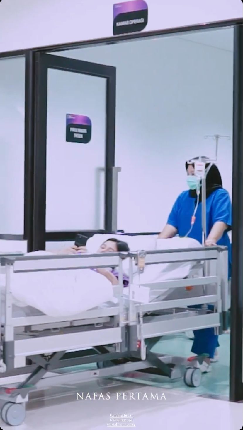 Istri Aditya Zoni Melahirkan Istri Aditya Zoni Melahirkan