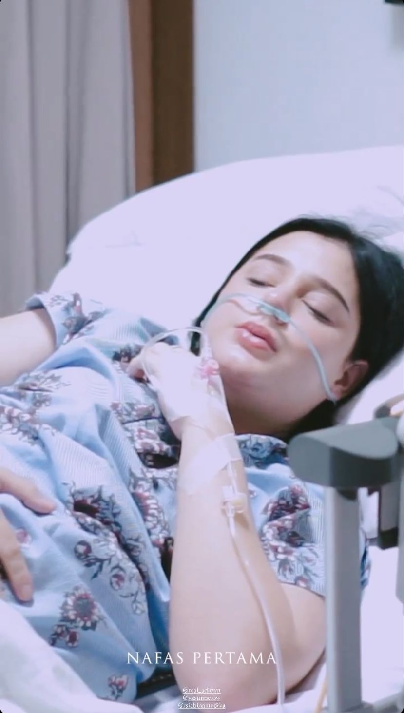 Istri Aditya Zoni Melahirkan Istri Aditya Zoni Melahirkan