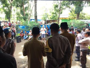 Kades Babussalam Gerung Lombok Barat Digeruduk Warga gegara BLT