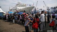 Kapal RS China Bersandar di Tanjung Priok, Ada Apa?