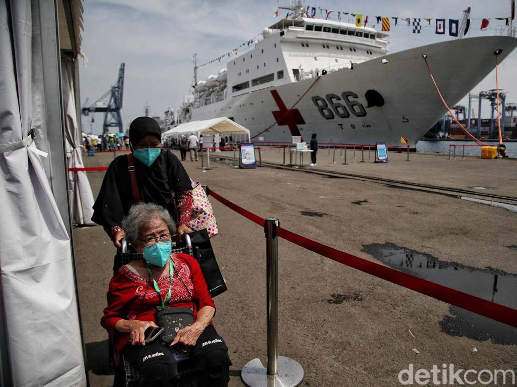 Intip Penampakan RS China Peace Ark yang Sandar di Tanjung Priok Intip Penampakan RS China Peace Ark yang Sandar di Tanjung Priok