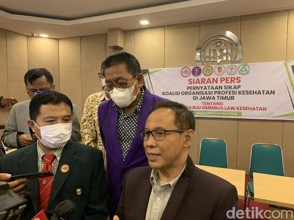 PPNI Jatim Sebut Penerapan Omnibus Law Rawan Tenaga Asing Masuk Indonesia