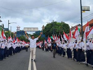 Kirab Merah Putih Peringati Hari Pahlawan