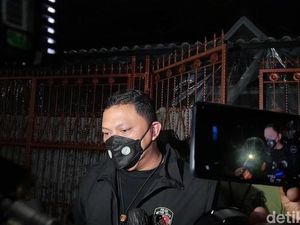 Rumah Keluarga Tewas Mengering Dikunci dari Dalam, Termasuk Kamar Ibu-Anak Rumah Keluarga Tewas Mengering Dikunci dari Dalam, Termasuk Kamar Ibu-Anak
