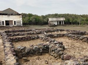 Banjir Rob Porak Porandakan Pemukiman Tepi Pantai Indramayu
