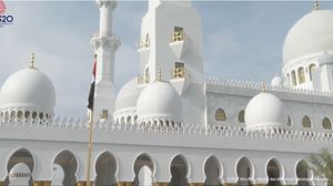 Megahnya Masjid Raya Sheikh Zayed Solo dengan Ornamen Khas Timur Tengah