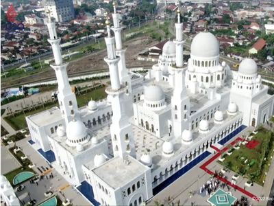 Foto: Megahnya Masjid Sheikh Zayed Al-Nahyan, Mirip dengan Masjid UEA