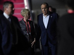 Awal Mula Menlu Rusia Dikabarkan Masuk RS Setibanya di Bali