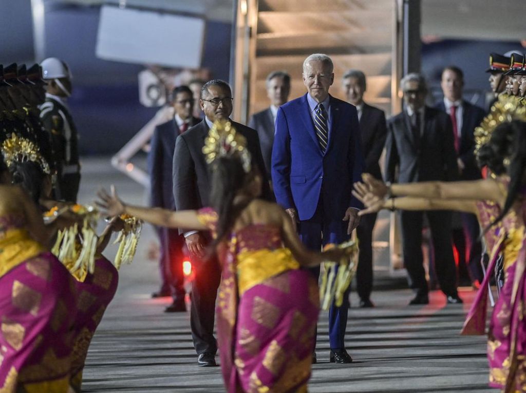 Cerita Sopir Standby Antar Tim Biden di Bali: Mesin Mobil Tak Boleh Mati Cerita Sopir Standby Antar Tim Biden di Bali: Mesin Mobil Tak Boleh Mati