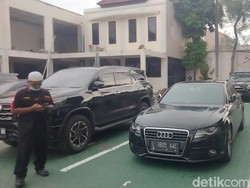 Pelat Mobil Audi Pemukul Mahasiswa Pakai Tongkat Baseball Ternyata Bodong