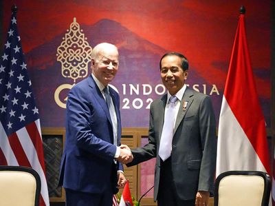 Jokowi dan Joe Biden Bertemu di Bali, Begini Momennya