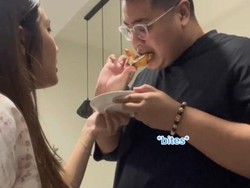 Prank Kekasih Pakai Chicken Wings Palsu, Netizen Kaget Lihat Reaksinya