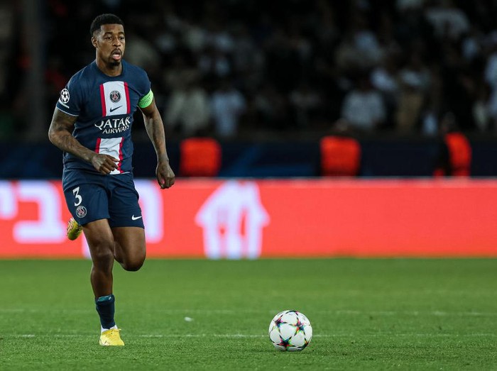 PARIS, FRANCE - OCTOBER 25: Presnel Kimpembe of Paris Saint-Germain controls the Ball during the UEFA Champions League group H match between Paris Saint-Germain and Maccabi Haifa FC at Parc des Princes on October 25, 2022 in Paris, France. (Photo by Harry Langer/DeFodi Images via Getty Images)