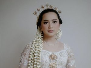 5 Potret Cantik Rachel Amanda Berkebaya Putih Saat Dipersunting Pengusaha 5 Potret Cantik Rachel Amanda Berkebaya Putih Saat Dipersunting Pengusaha