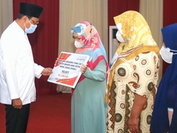 Ratusan Perempuan Kepala Keluarga di Kota Pasuruan Dapat Bansos