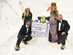 5 Aksi Konyol Ini Dilakukan Hanya Demi Pecahkan Rekor Makan