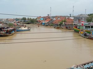 Sungai Nippon Jadi Pintu Masuk Air Rob di Eretan Kulon Indramayu