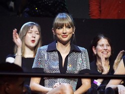 Taylor Swift Jadi Sorotan, Raih Tiga Piala dari AMAs 2022