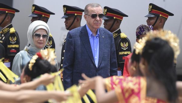 Tiba di Bali, Presiden Turki Disambut Tarian Daerah