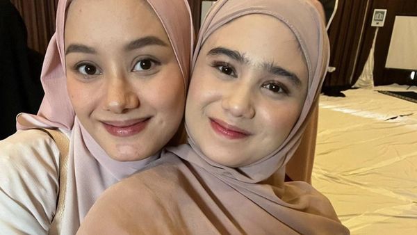 Foto Penampilan Pangling Tissa Biani Pakai Hijab Saat Datang Kajian Artis