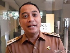 Respons Wali Kota Eri soal Kontes Busana Transpuan: Pasti Saya Bubarkan! Respons Wali Kota Eri soal Kontes Busana Transpuan: Pasti Saya Bubarkan!