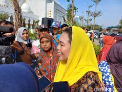 Yenny Wahid Akrab dengan Ganjar di Masjid Sheikh Zayed, Bahas Apa?
