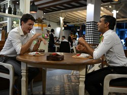 Lawar Bali Jadi Simbol Keharmonisan PM Kenada-Inggris saat Ngafe di G20