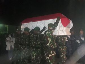 Jenazah Danrem 161/Wirasakti Kupang Diterbangkan Ke Jakarta Jenazah Danrem 161/Wirasakti Kupang Diterbangkan Ke Jakarta