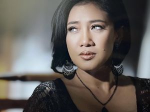 Erie Suzan Ungkap Kerinduan Pada Mendiang Ayah Lewat Single Baru