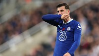 Gelandang: Mason Mount, cedera benturan (ringan). Foto: Getty Images/Robbie Jay Barratt - AMA