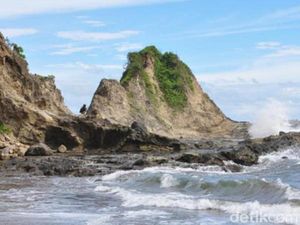 Mencari Ketenangan di Pantai Karang Nini Pangandaran, Ini Rutenya