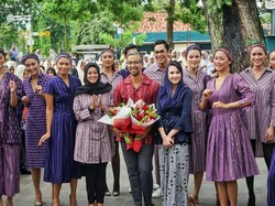 Kain Tenun Ikat Kediri Dipakai Artis Korea, Walkot Ajak Warga Borong