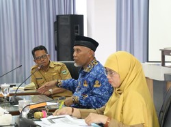 Pemprov Sumbar Akan Tertibkan Bagan di Danau Singkarak