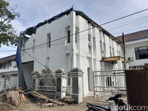 Bangunan Kejari Medan yang Roboh Habiskan Anggaran Rp 2,4 Miliar Bangunan Kejari Medan yang Roboh Habiskan Anggaran Rp 2,4 Miliar