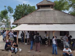 Mushola Nurul Hakim: Saksi Bisu Kemegahan Sirkuit Mandalika Lombok Mushola Nurul Hakim: Saksi Bisu Kemegahan Sirkuit Mandalika Lombok