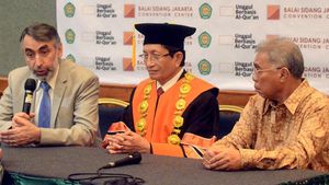 Potret Imam Besar Masjid Istiqlal di Wisuda PTIQ