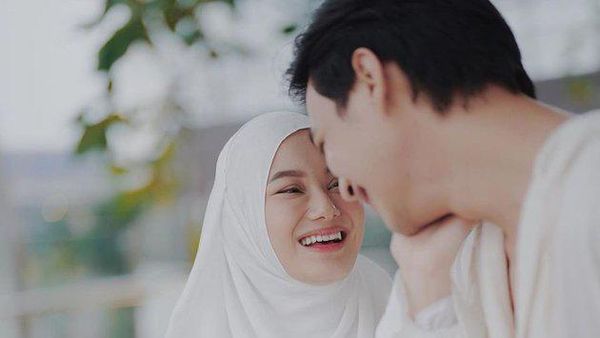 8 Foto Dinda Hauw Ultah ke-26, Nangis karena Dapat Kejutan dari Rey Mbayang