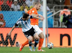 Bek Belanda di Piala Dunia 2014 ke Indonesia, Ramaikan Pesta Sepakbola