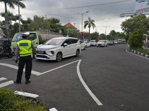 Ganjil-Genap KTT G20 Fleksibel, Polisi Terapkan Sistem Buka-Tutup Ganjil-Genap KTT G20 Fleksibel, Polisi Terapkan Sistem Buka-Tutup