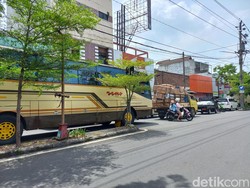 Jalan Slamet Riyadi Solo Contraflow Imbas Kepadatan Haul Habib Ali