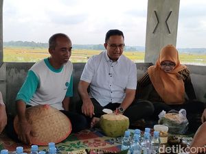 Anies Disambati Petani Kulon Progo soal Tengkulak dan Pupuk Mahal
