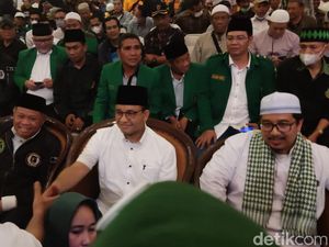 Nyanyian Anies Presiden Menggema di Deklarasi Forum Relawan di Jogja Nyanyian Anies Presiden Menggema di Deklarasi Forum Relawan di Jogja