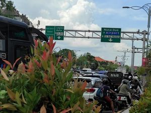 Hari Kedua KTT G20, Jalan Sunset Road Kuta Macet Parah