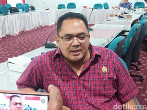 Muncul Rekaman Guru SMAN Sragen Marahi Siswi gegara Jilbab, DPRD: Perundungan! Muncul Rekaman Guru SMAN Sragen Marahi Siswi gegara Jilbab, DPRD: Perundungan!